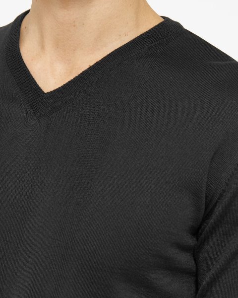 Zoom bild av Copenhagen mens pullover v-neck slimfit, black