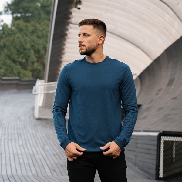 Zoom bild av Men's Montebello Performance Long Sleeve Tee, indigo
