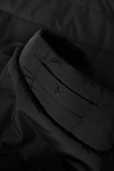 Zoom bild av Horizontal quilted gilet, black