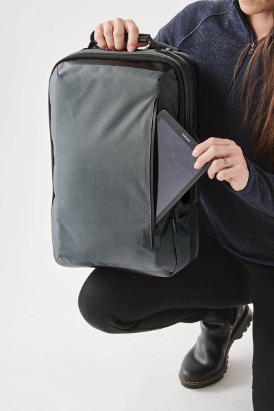 Zoom bild av Compare Hedmark Commuter Backpack, graphite/black