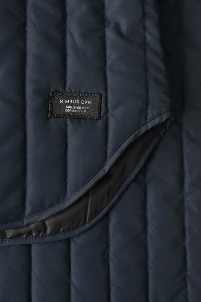 Zoom bild av Woman urban style quilted jacket, navy