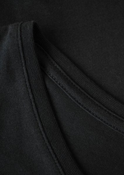 Zoom bild av Woman soft round neck t-shirt, black