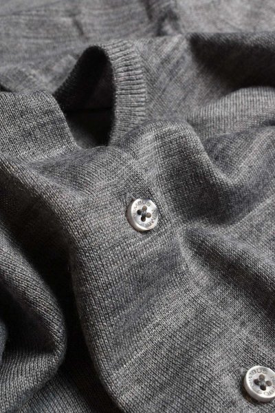 Zoom bild av Woman luxurious merino blend cardigan, grey