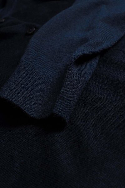 Zoom bild av Woman luxurious merino blend cardigan, navy