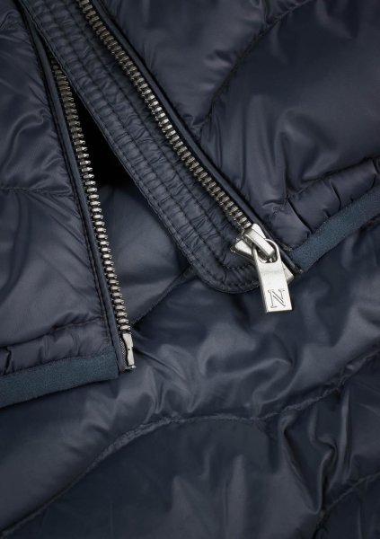 Zoom bild av Versatile down gilet, navy