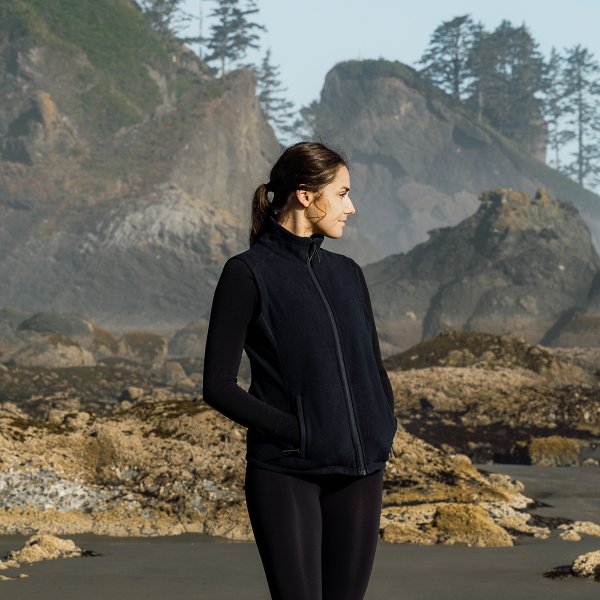 Zoom bild av Women's Montauk Fleece Vest, midnight